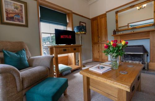 Matlock Bath Casa | Heritage Swiss Cottage