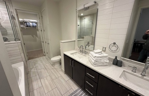 MacGregor Apartamento | Hermann Park apartment, Near MD Anderson Hospital, Shuttle service included.