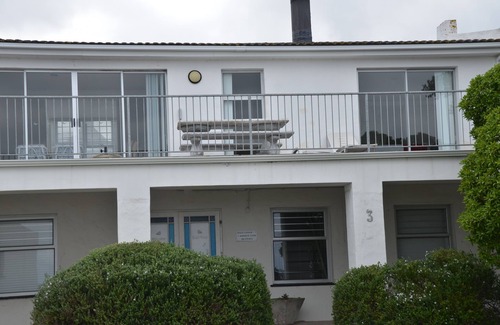 Vermont Cabaña | Hermanus Beach Cottage 1