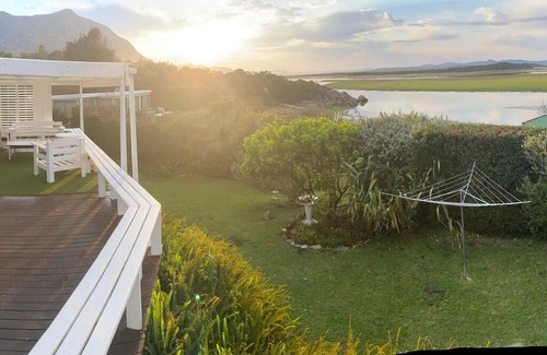 Voelklip Casa | Hermanus Whale Capital - Lagoon & Sea view