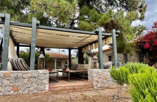 Ermionida Casa | Hermione Hills Luxury Cottage by Goutos Luxury Living