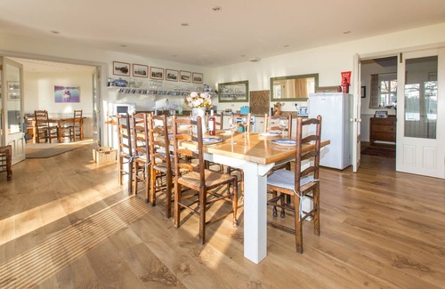 Thorpeness Apartamento | Una de las casas más impresionantes del Meare con un embarcadero privado