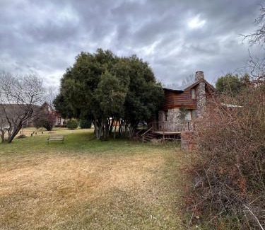 Junín de los Andes Casa | Hermosa cabaña a orillas del rio