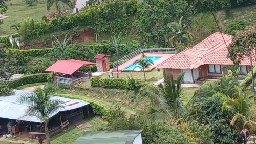 Yolombo Chalet De Esquí | Hermosa Casa de campo cerca a Yolombo, las partidas