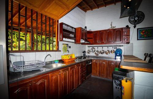 Barbosa Villa | Hermosa Casa De Campo Rodeada de Naturaleza en Barbosa