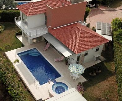 Ricaurte Casa | Hermosa Casa de Descanso en Peñalisa