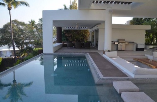 Tequesquitengo Casa | Hermosa casa junto al lago con infinity pool & jacuzzi