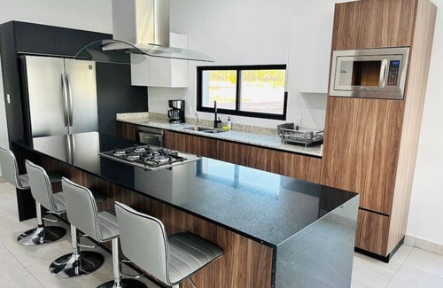 Mazatlán Casa | casa con alberca en campo de golf by Gpsrentas
