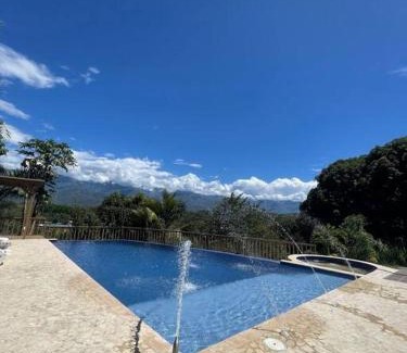 Santa Fe de Antioquia Apartamento | Hermosa finca en Santa Fe Antioquia con piscina
