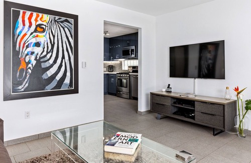 Old Las Palmas Condominio | Hermosa Hideaway - Incredible Mid-Century Condo