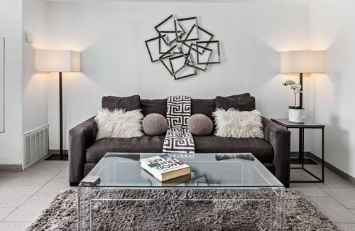 Old Las Palmas Condominio | Hermosa Hideaway - Incredible Mid-Century Condo