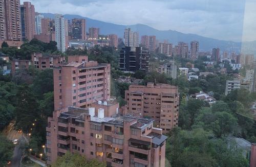 El Tesoro Apartamento | Hermosa Vista Apartamento Poblado Medellín