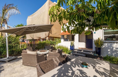 Hermosa Beach Cabaña | Hermosa Walk Street 2b Beach Cottage! Steps to the Sand!