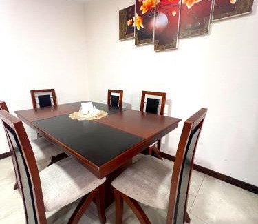 Loja Casa | Hermoso alojamiento cerca del Supermaxi