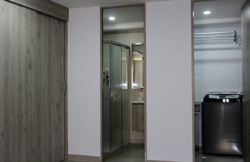 Bello Apartamento | Hermoso Apartaestudio a 3 cuadras de la Estación Metro
