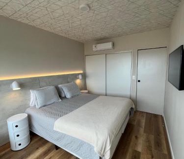 Ciudad Vieja Apartamento | Hermoso apartamento en casco histórico con vistas al río