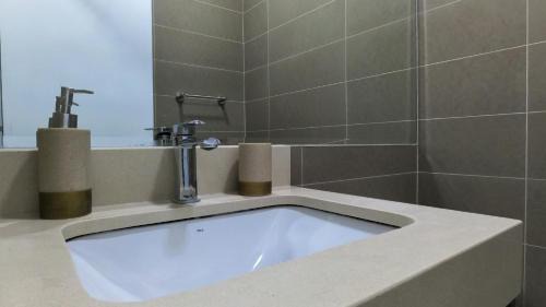 Lince Apartamento | Hermoso departamento con piscina, gimnasio, sala parrillas