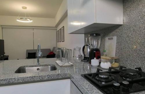 Lince Apartamento | Hermoso departamento con piscina, gimnasio, sala parrillas