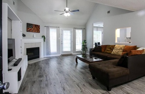 Pooler Casa | Hero House*3BR/2BA*Pet Friendly