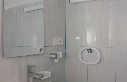 Kuchchaveli Hotel | Hero Palace Hotel