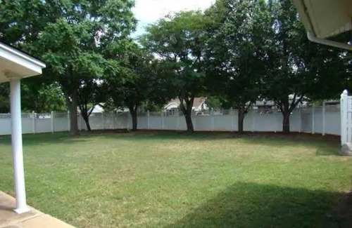 Lawton Casa | Heroes Boulevard House with room for up to ten