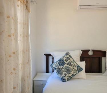 Pietermaritzburg Cama Y Desayuno | Heroes Garden Lodge