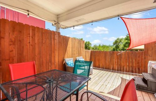 Canyon Lake Casa | Heroes Lair at Coddiwomple Cottages