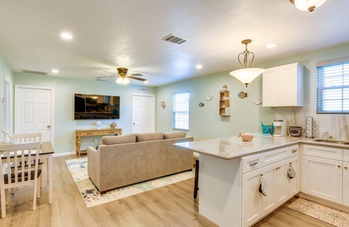 Rockport Cabaña | ‘Heron Bay Cottage’ w/ Patio in Rockport!