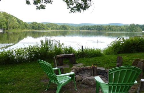 Bradford Cabaña | Heron Hideaway: Lamoka Cottage w / Private 3/4 Acre Lot, 135 'Flat Lakefront