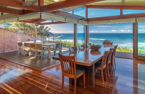 Blueys Beach Casa | Heron House - Beachfront Blueys Beach