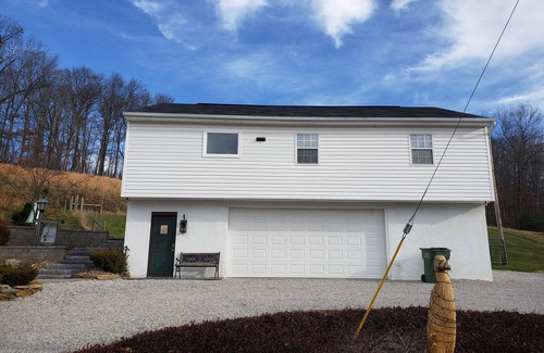 Stewartstown Casa | Heron's Hollow 2 bedroom spacious farm stay on 30 acres
