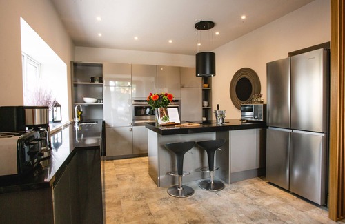 Skipton Cabaña | HERRIOTS HOUSE, pet friendly, luxury holiday cottage in Skipton