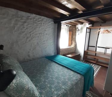 Hervas Apartamento | HERVÀS Y VUELVES (la casita de la piedra)