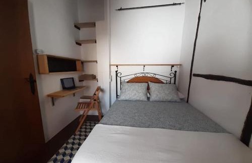 Hervas Apartamento | HERVÀS Y VUELVES (la casita de la piedra)
