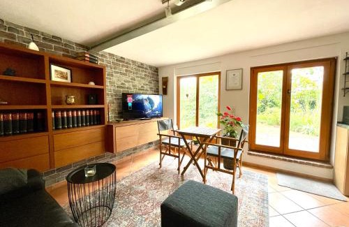 Roedermark Casa | Herzensort - idyllisches Gästehaus für 2 im Garten