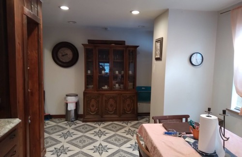 Monticello Casa | Hess Suite