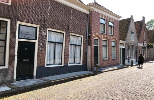 Enkhuizen Casa | Het Monumentje