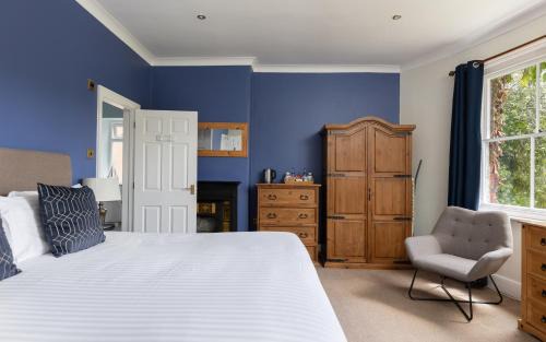 Newport Casa | Hewitt's Restaurant & Rooms