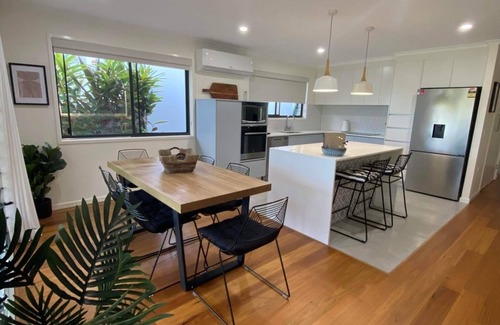 Golden Beach Casa | Hey's Landing Golden Beach