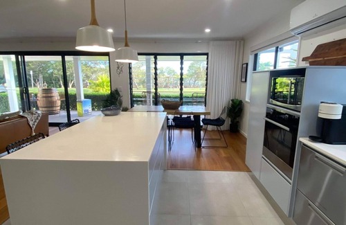 Golden Beach Casa | Hey's Landing Golden Beach