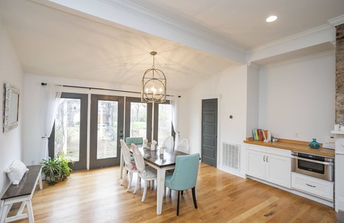 Antioch Otro | HGTV Renovated Farmhouse Retreat