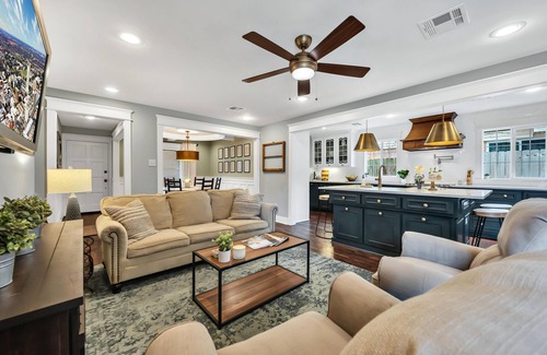Waco Casa | HGTV's FIXER UPPER "The Plain Jane”