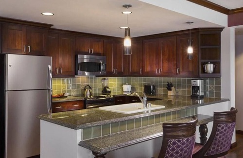 Honolulu Complejo | HGVC The Grand Waikikian, Beachfront Resort & Spa
