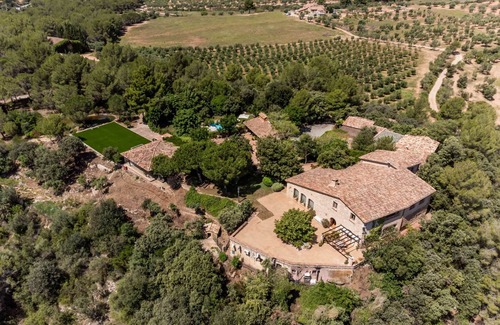 El Bruc Casa | HHBCN Villa el Castillo