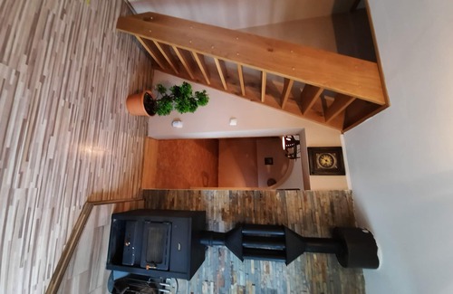Semic Casa | Hiška pri Toniju, Semič