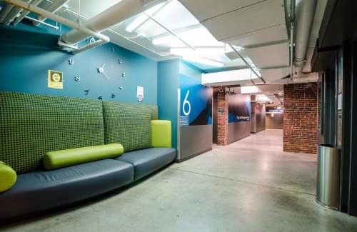 Theatre District Hostal | HI Boston Hostel