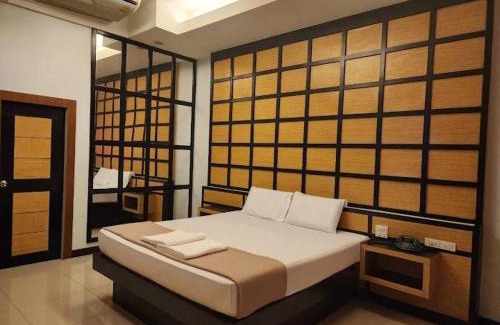 Tha Thaewawong Complejo | Hi End Hotel Sriracha
