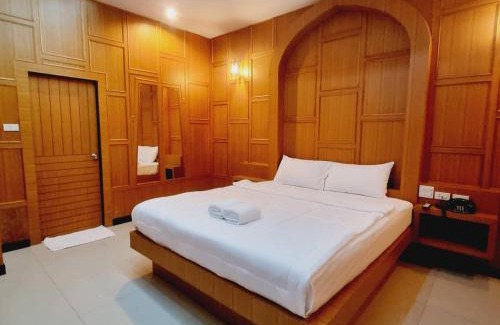 Tha Thaewawong Complejo | Hi End Hotel Sriracha