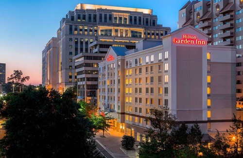 Radnor - Fort Myer Heights Hotel | Hilton Garden Inn Arlington/Courthouse Plaza