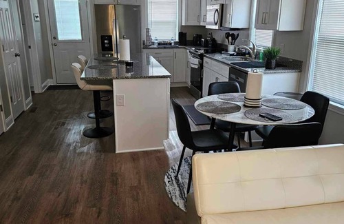 Mount Airy Casa | Hiatt Rd Farmhouse Charming Remodeled 2-bedroom in lovely Mount Airy on10 acres